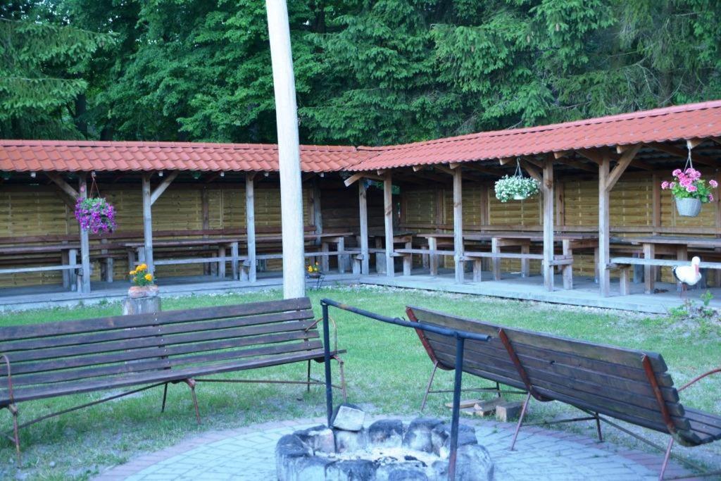 Gospodarstwo Agroturystyczne Dworek Andrzejowka Gardzien Exterior photo